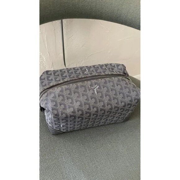 Goyard toiletry bag - Picture 6 of 7